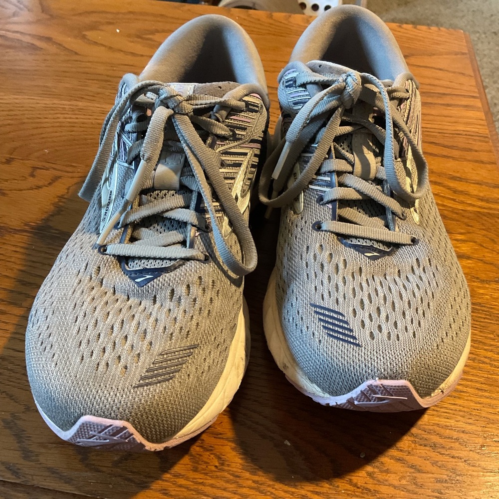 Brooks Adrenaline GTS 19